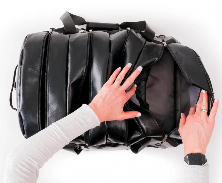 travel-duffel-bag-with-4-separated-zipper-compartments-9596.jpg